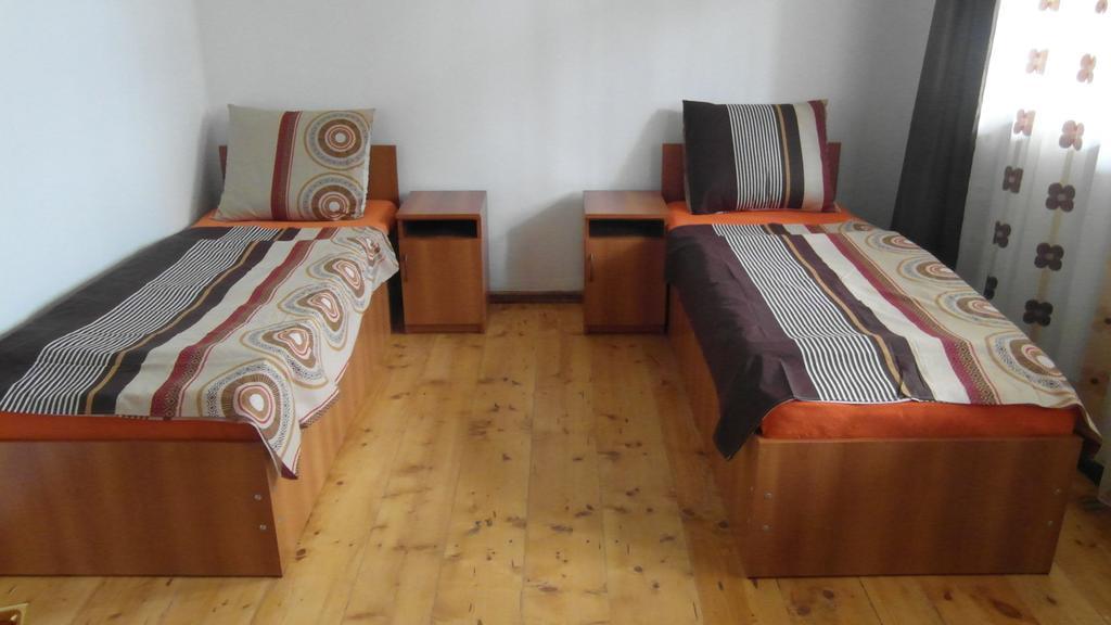 Gvirilas Sakhli Guest House Khashuri Kamer foto