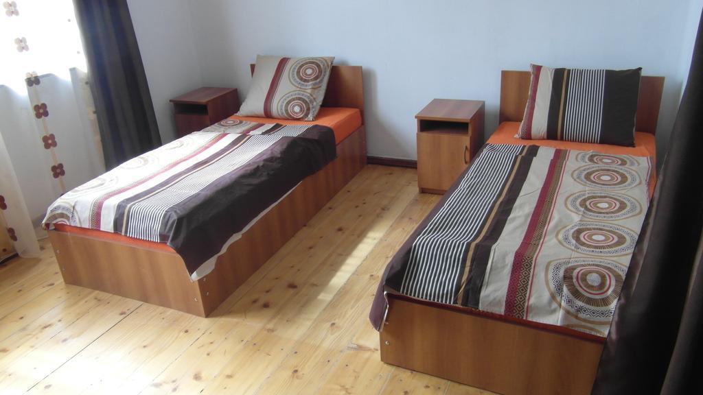 Gvirilas Sakhli Guest House Khashuri Kamer foto